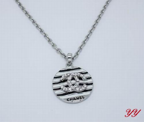 Collana Chanel Modello 124